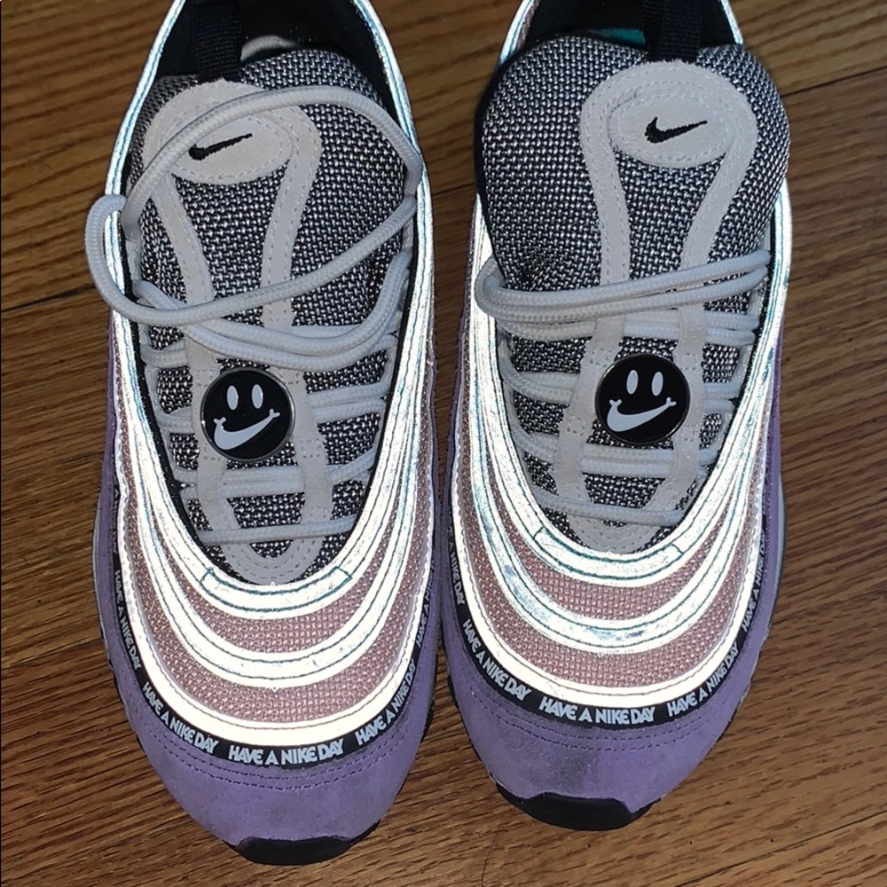 Have a nike day Reflective 97